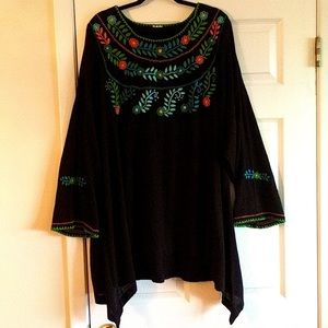 No tag, Black Tunic Gauze with Floral Embroidery